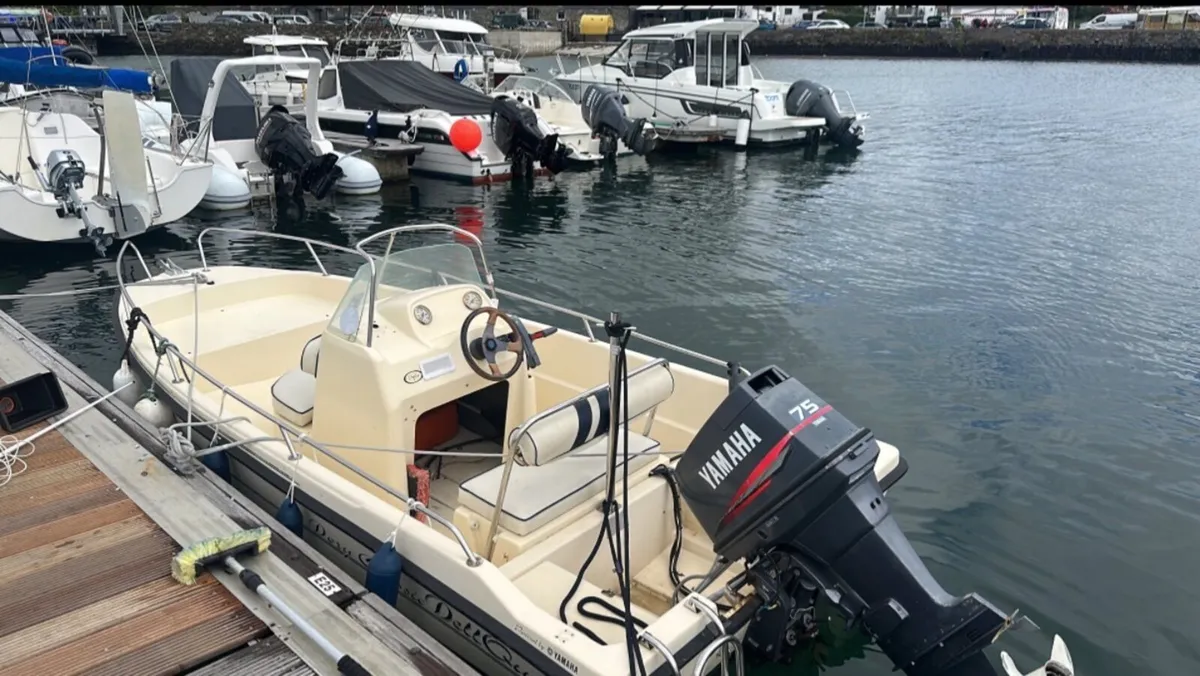 Dellquay Dory 15 boat - Image 2