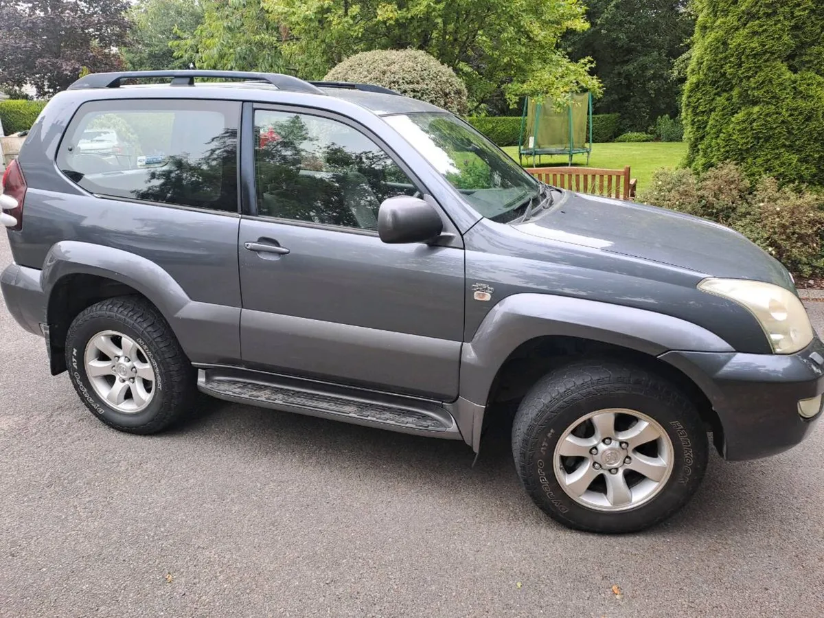 2004 TOYOTA LANDCRUISER SWB - Image 1