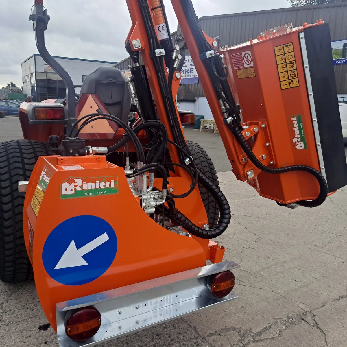 Rinieri BRV 450 flail hedge trimmer - Image 4