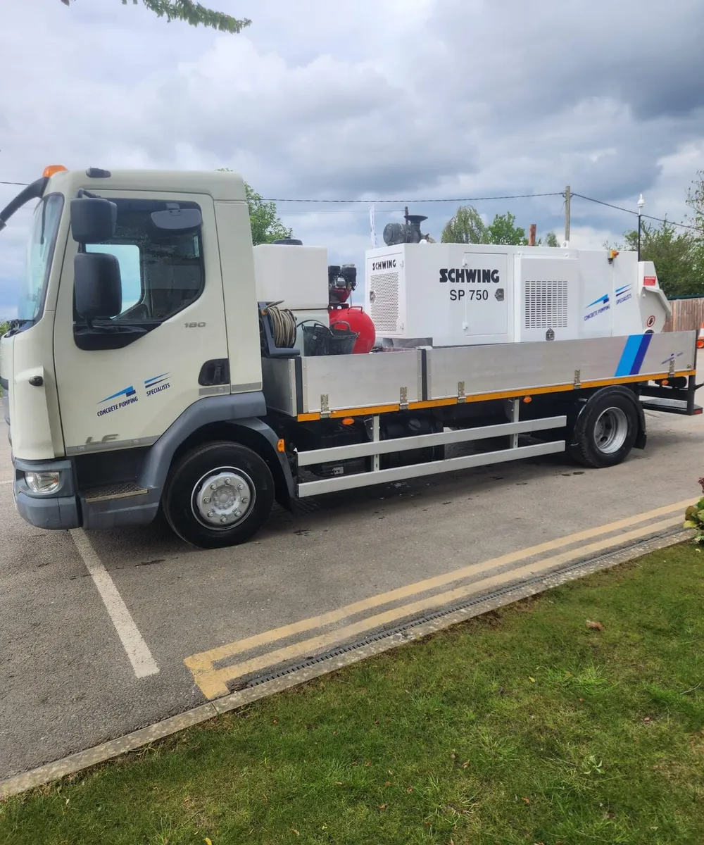 Schwing. Concrete pump. Concrete. Daf truck - Image 1
