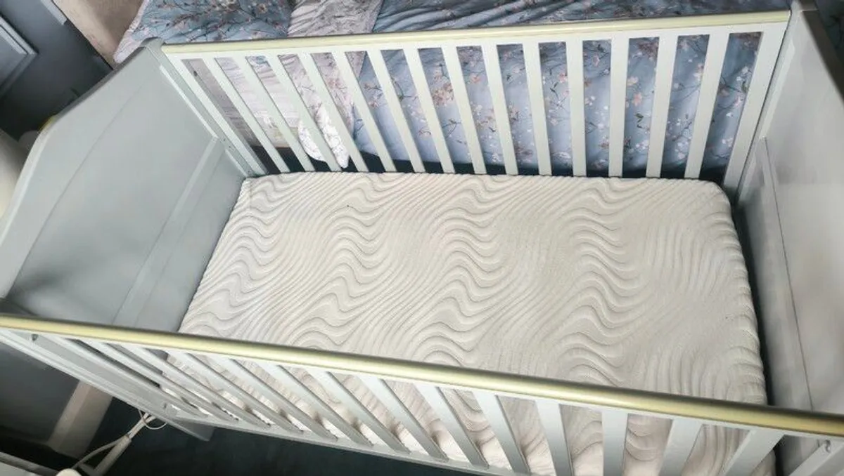 Cot/Toddler Bed - Image 1