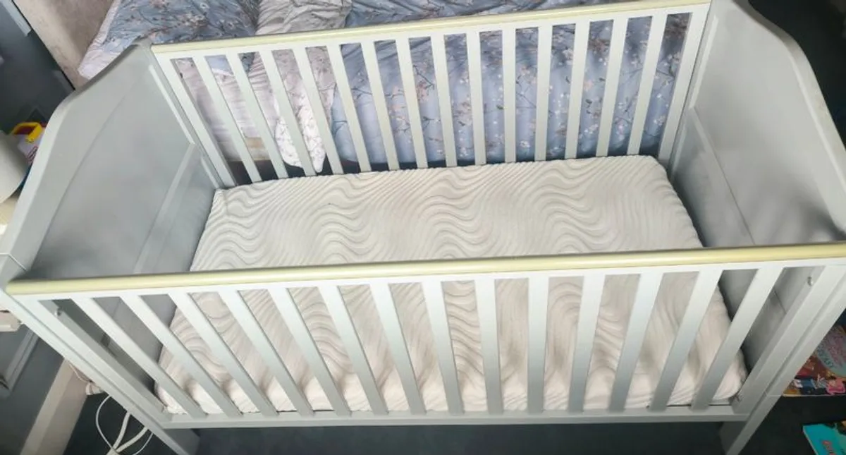 Cot/Toddler Bed - Image 2