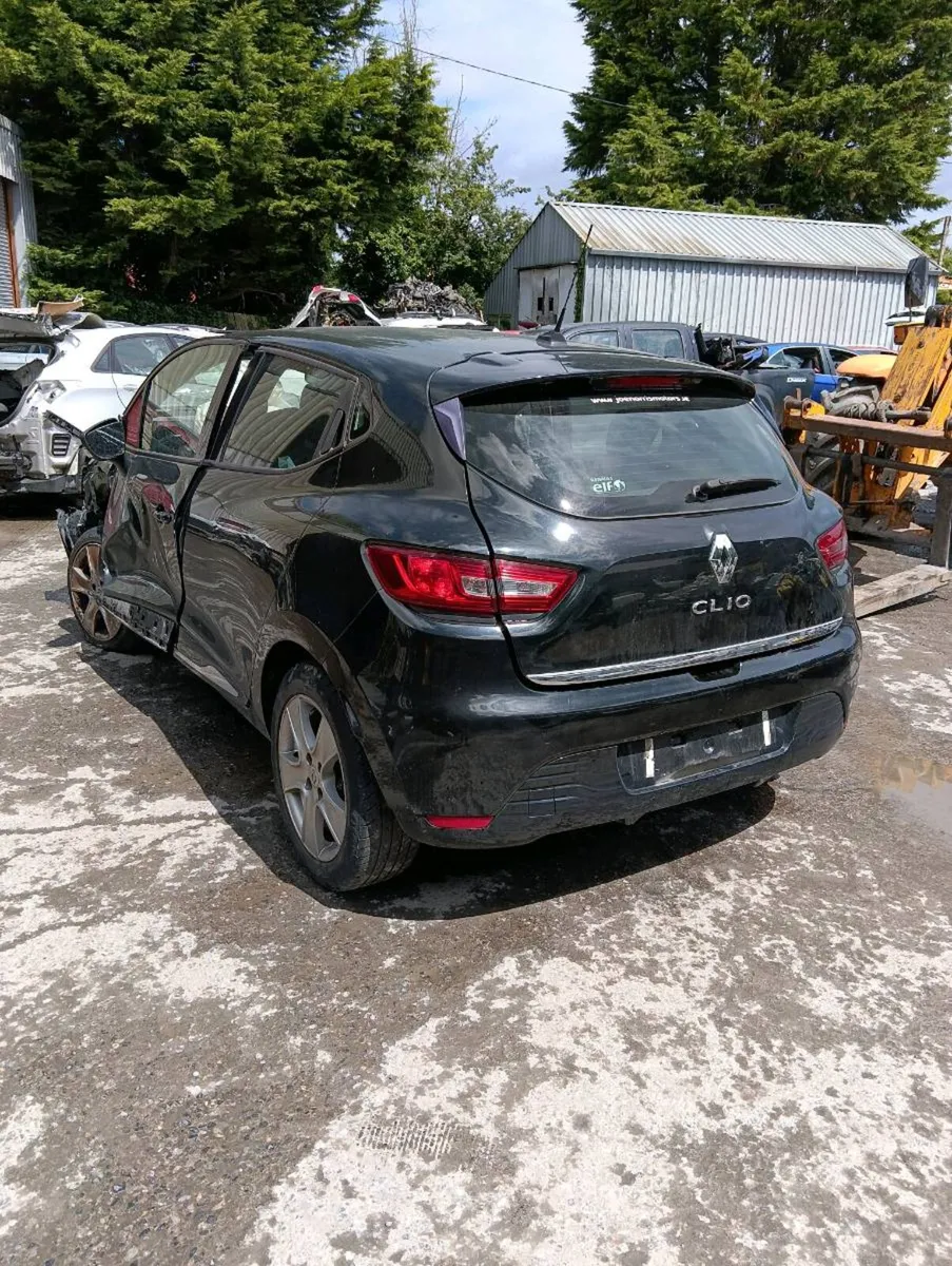 Breaking Renault Clio 2015 petrol - Image 4