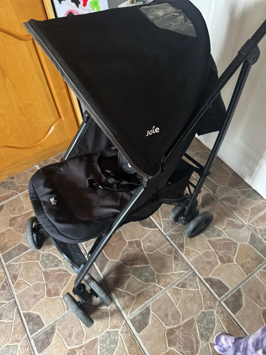 Joie Baby Stroller in all Black - Image 4