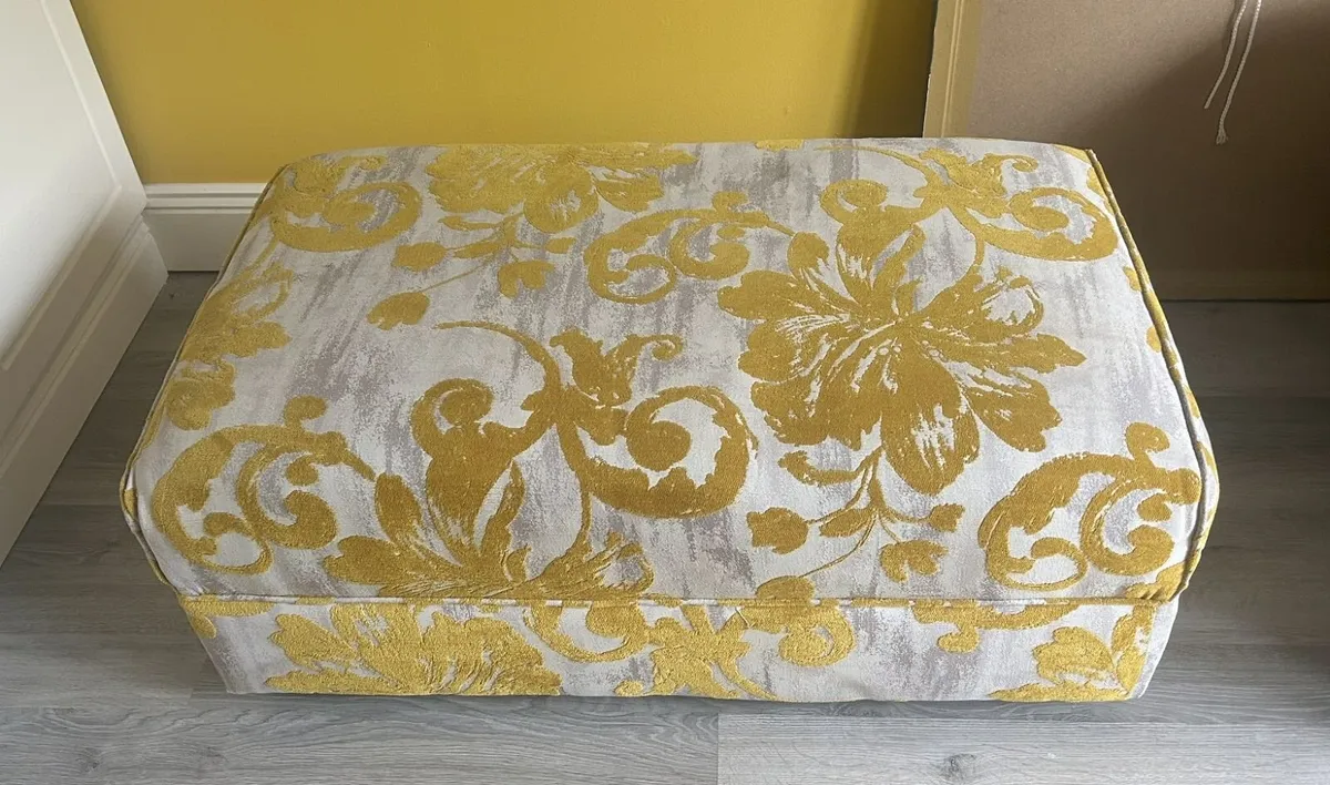 Couches & Pouffe - Image 2