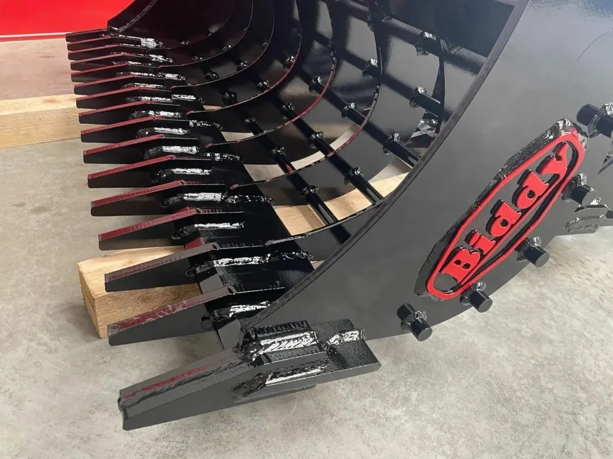 Biddy Land Rake / riddle bucket - Hardox - Image 3