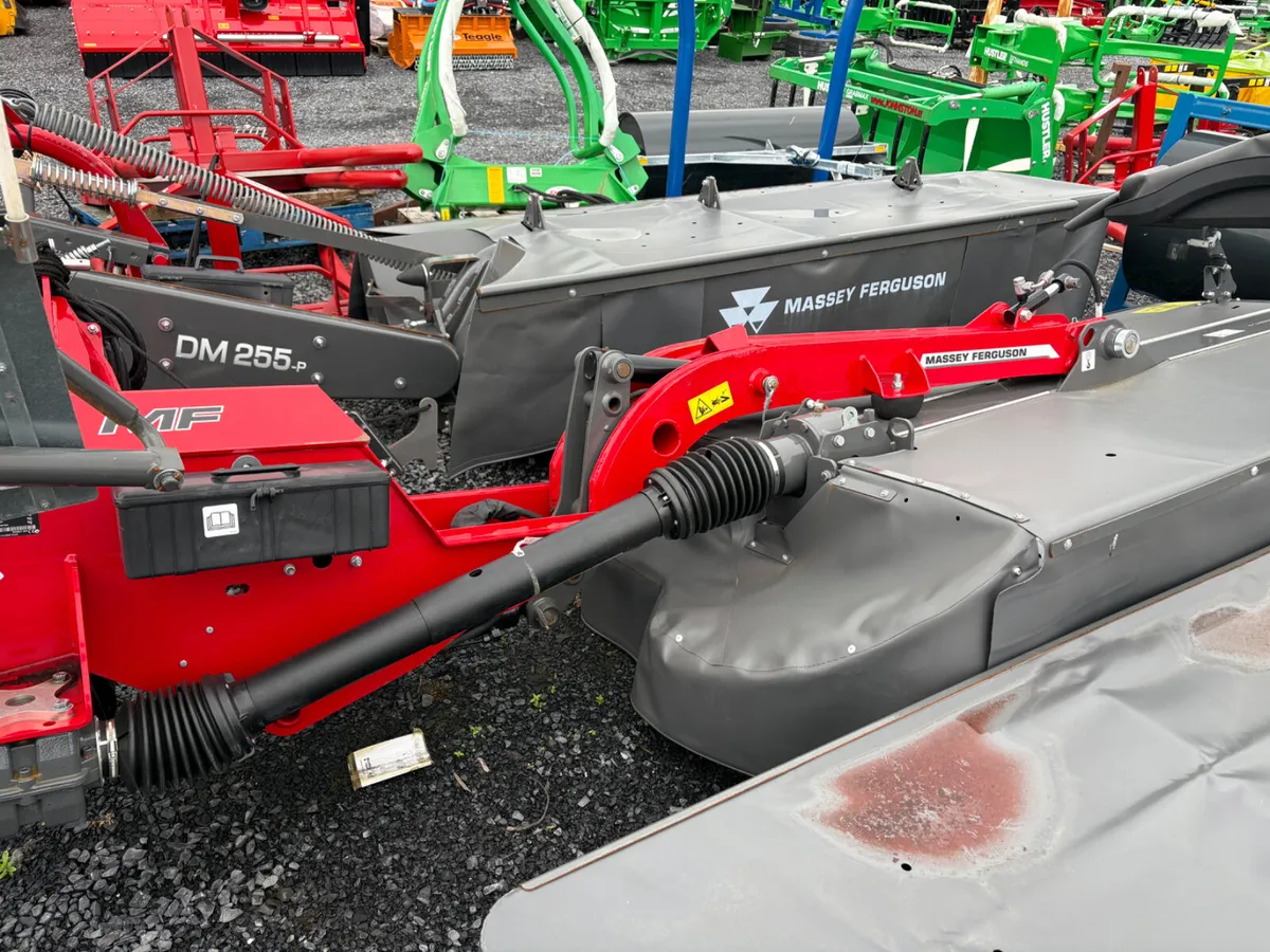 New MF 8ft Centre Pivot Disc Mower - Image 2