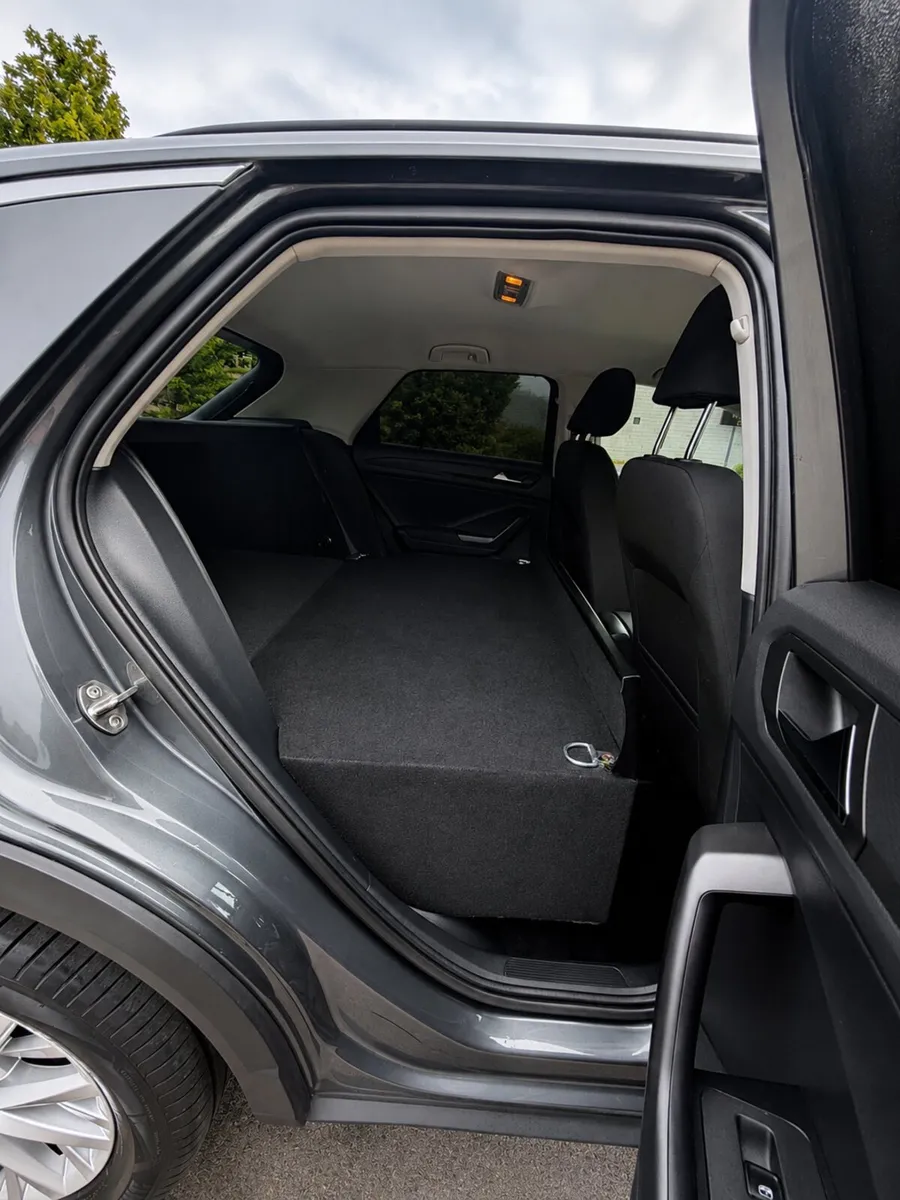 2023 Volkswagen T-Roc Commercial - Image 4
