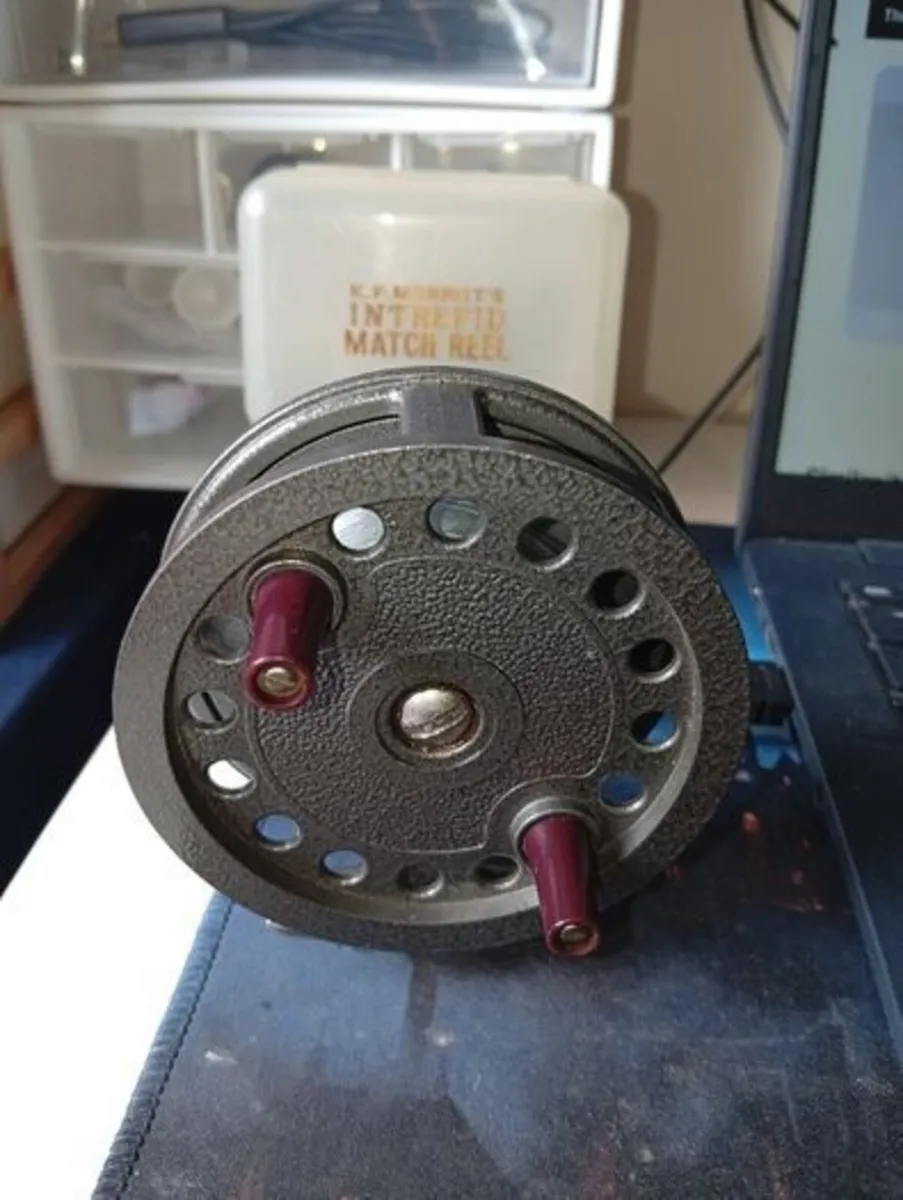 Superb Condition Vintage K P MORRITT & SONS reel - Image 1