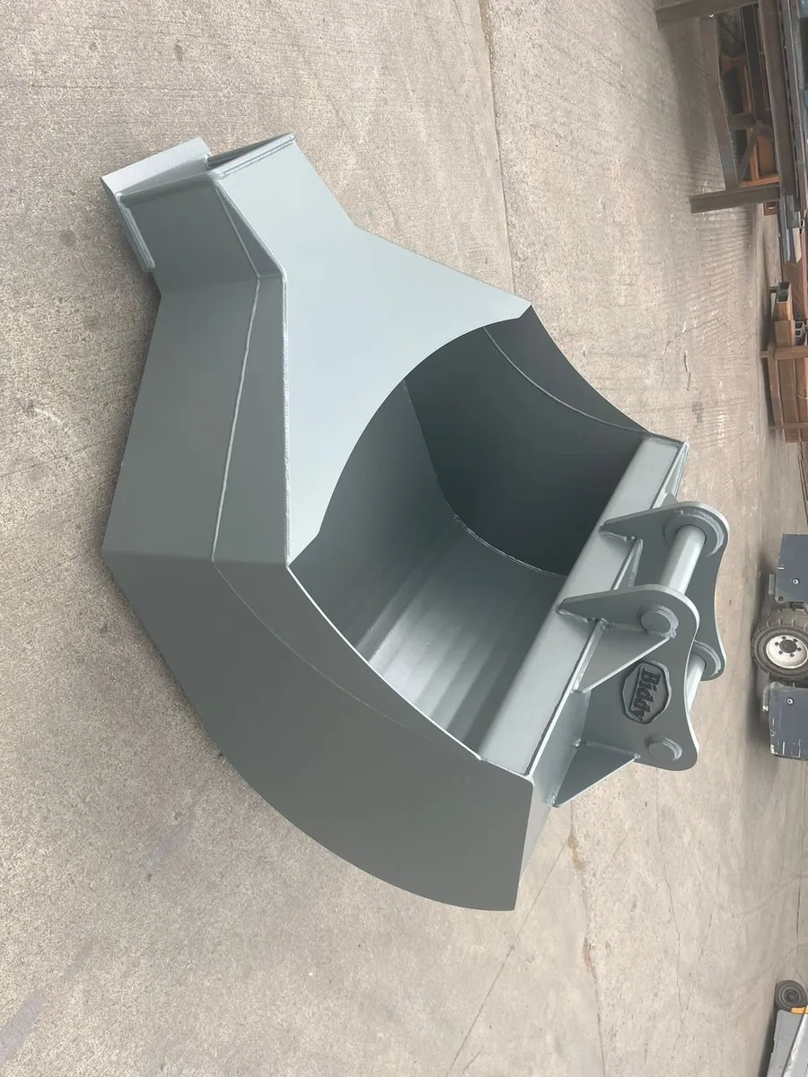 Concrete pouring buckets - Image 1