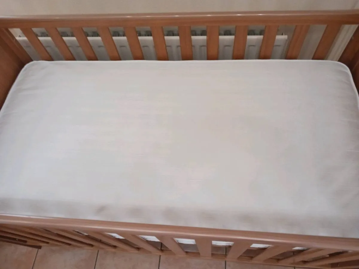 Cot bed - Image 2