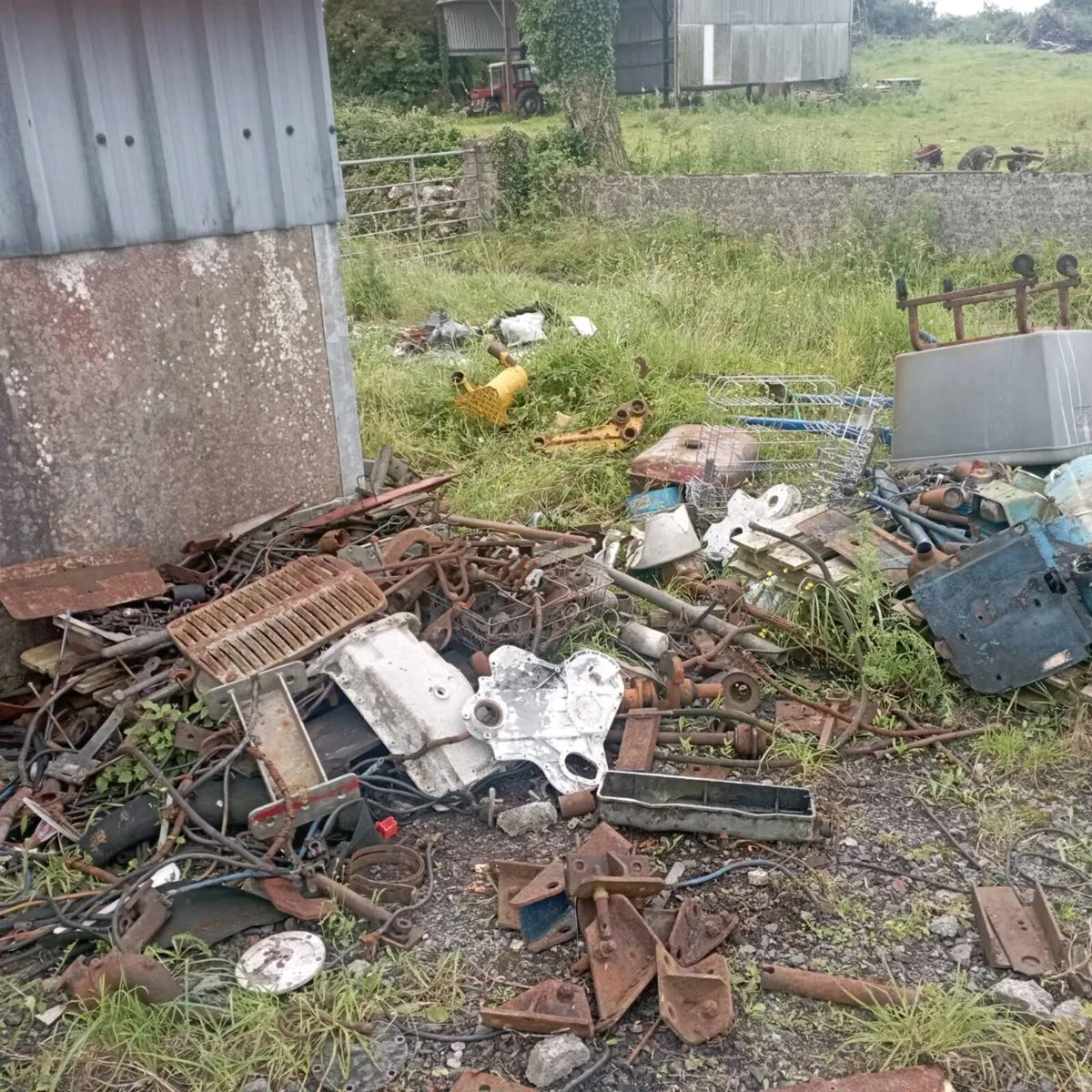 Fordson dexta for spares or repairs.ferguson parts - Image 2