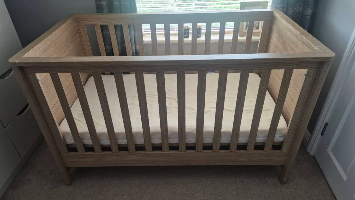 Cot - Image 1