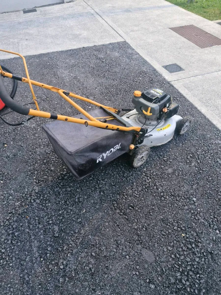 Lawnmower for sale - Image 1