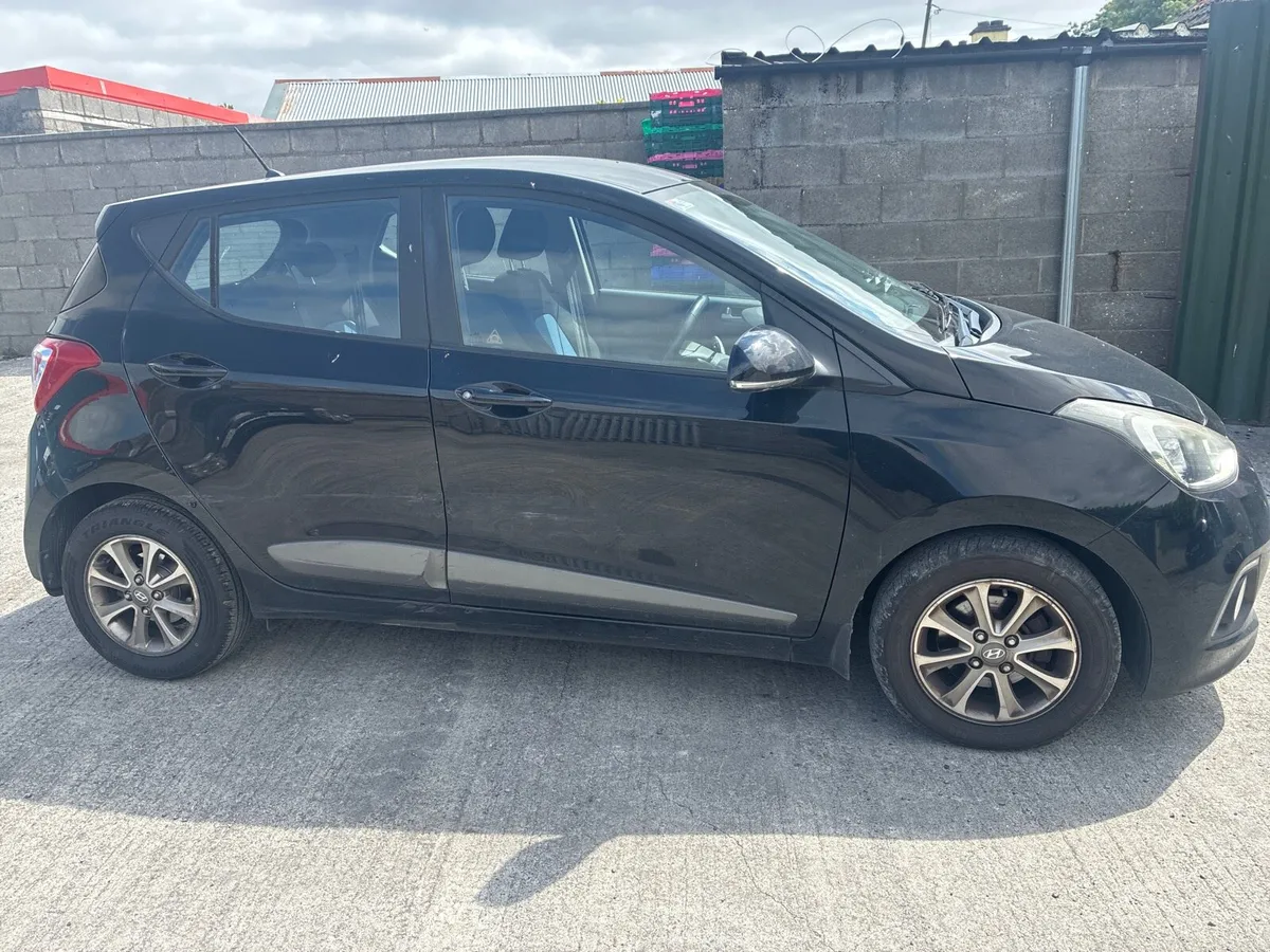 2016 Hyundai I10 (Light Damage) - Image 2