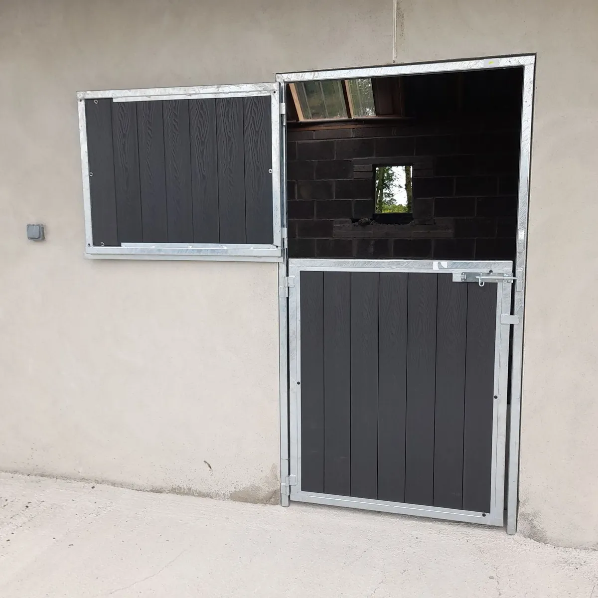 Stable doors - Image 2