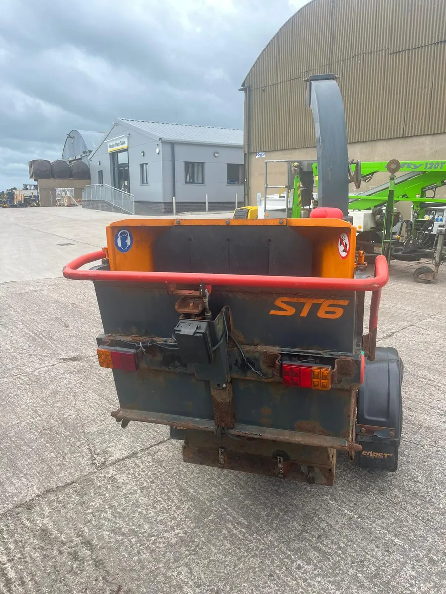 Used 2017 Forst ST6 tow behind woodchipper - Image 2