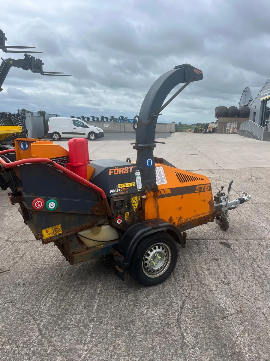 Used 2017 Forst ST6 tow behind woodchipper - Image 3
