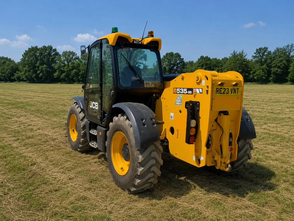 2023 JCB 535-95 108BHP / AC / Joystick /Rear Hitch - Image 2