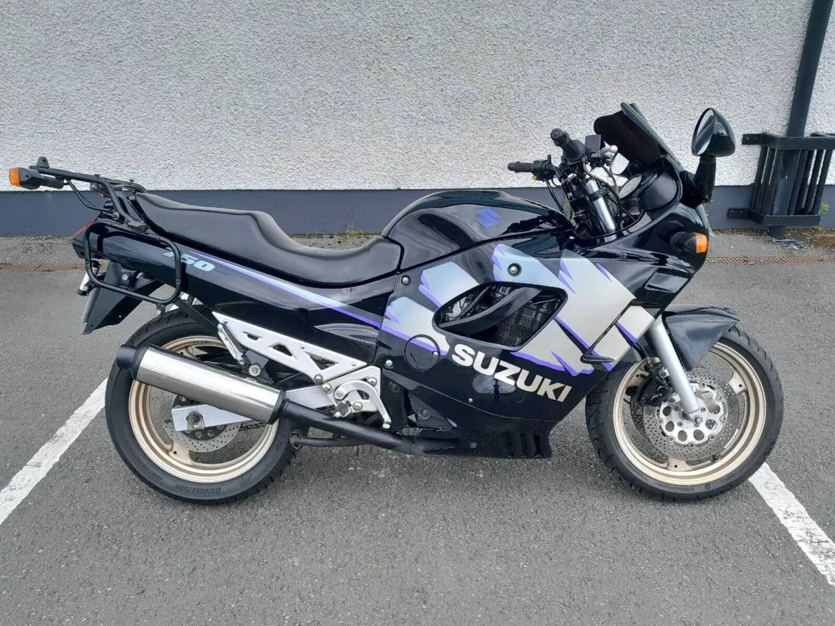 Suzuki Gsx750f  1993 vintage - Image 1