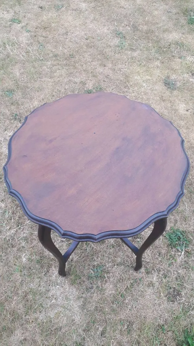 Ocassional Table - Image 1