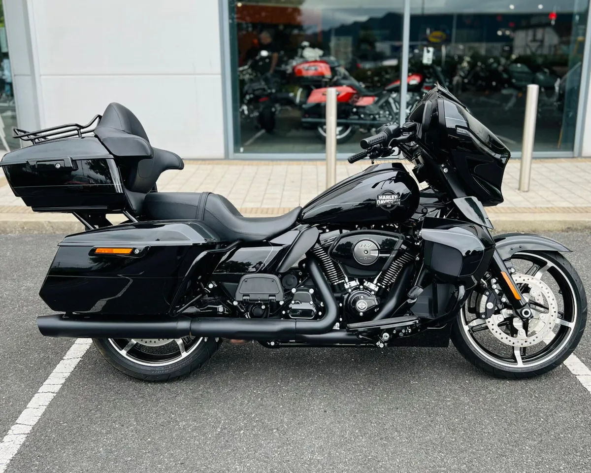 HARLEY-DAVIDSON STREET GLIDE ULTRA - Image 1
