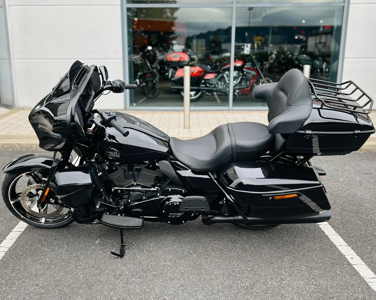 HARLEY-DAVIDSON STREET GLIDE ULTRA - Image 4