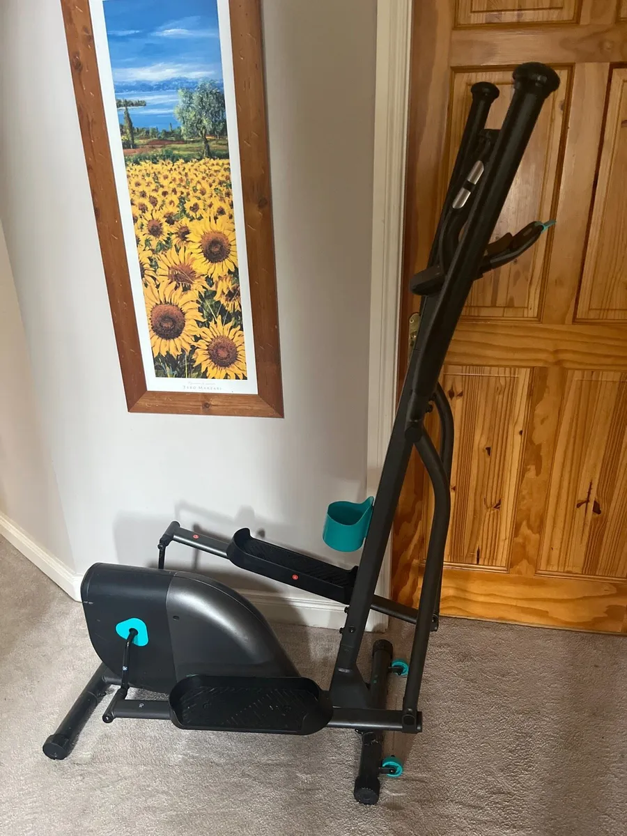 Cross Trainer - Image 1