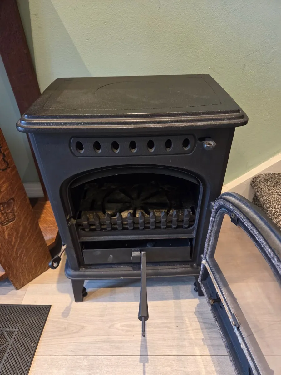 Stove - Image 1