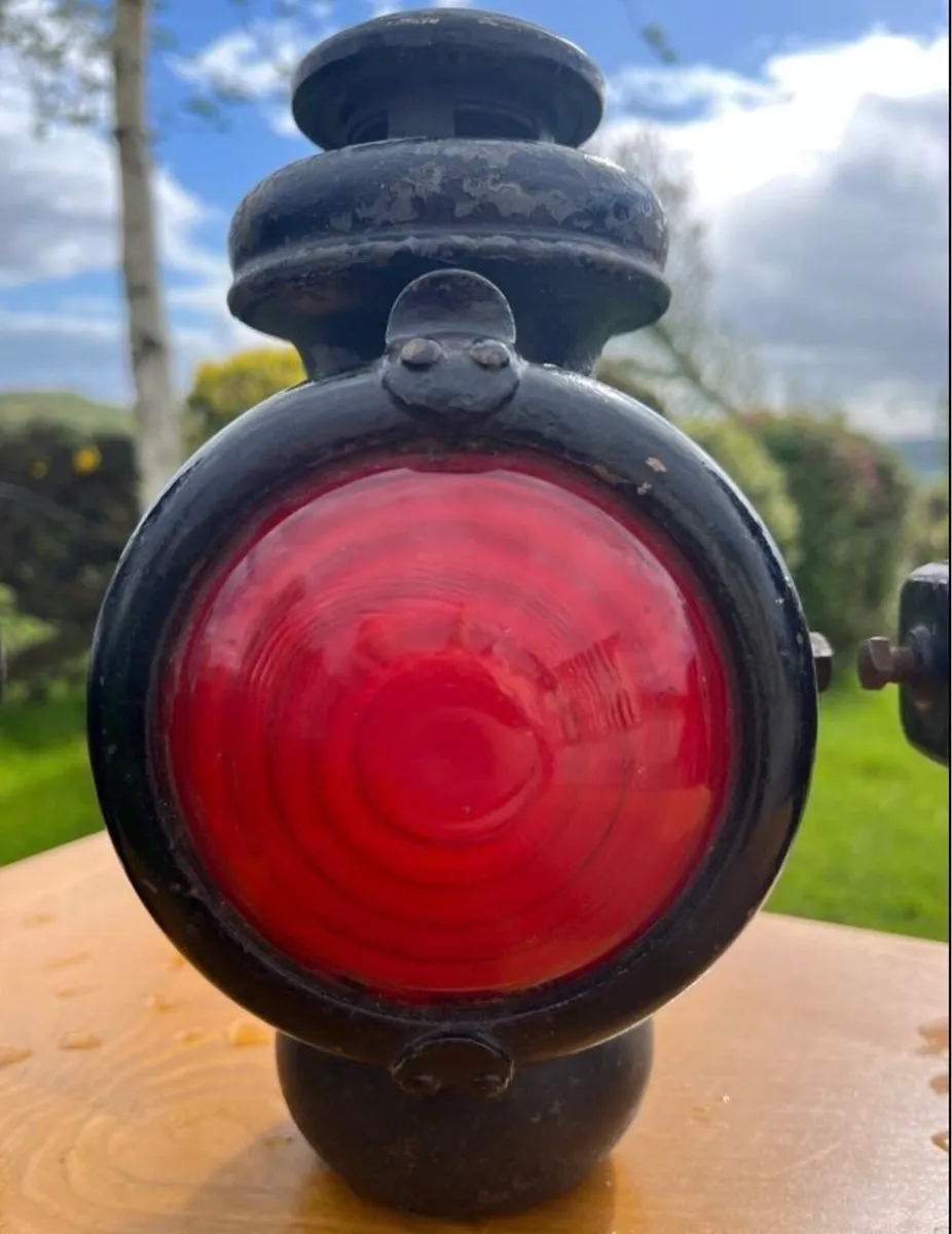 Vintage Ford Model T tail lights - Image 3