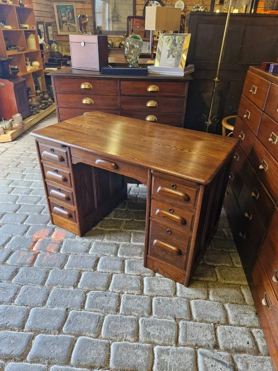Desk - Image 3