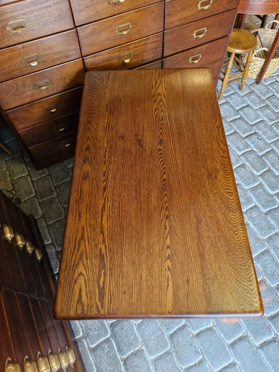 Desk - Image 4