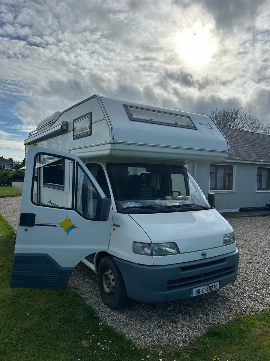 Camper - Image 1