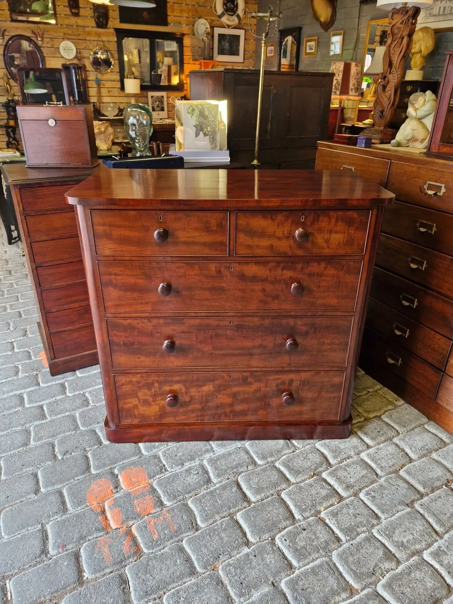 Chest - Image 4