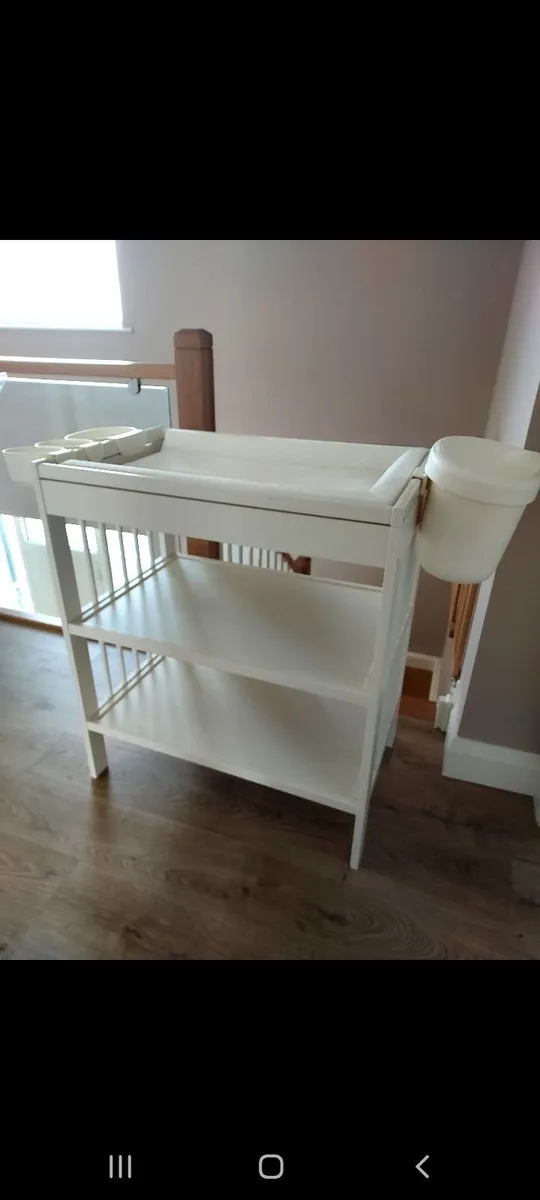 Baby changing table - Image 3