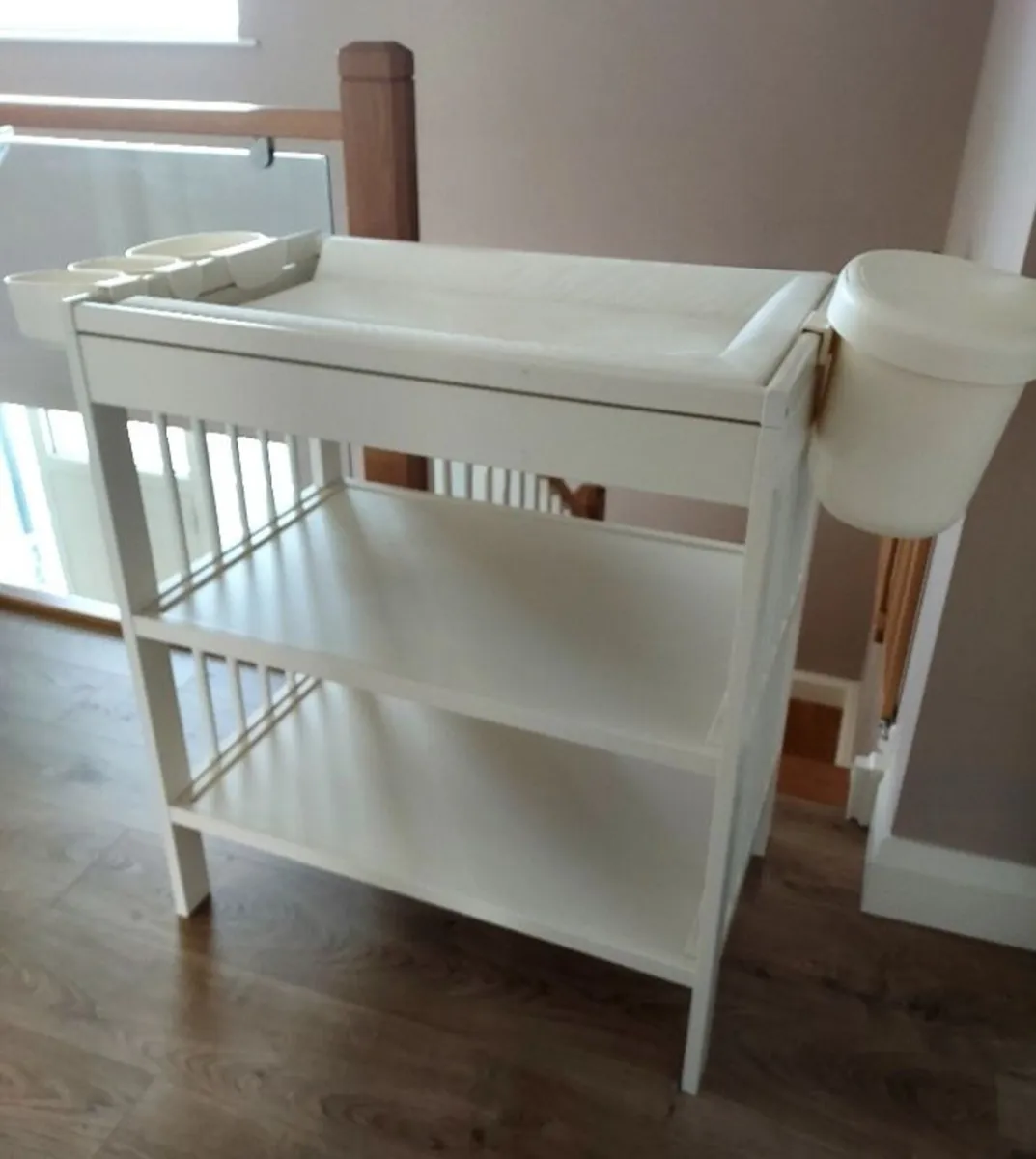 Baby changing table - Image 1