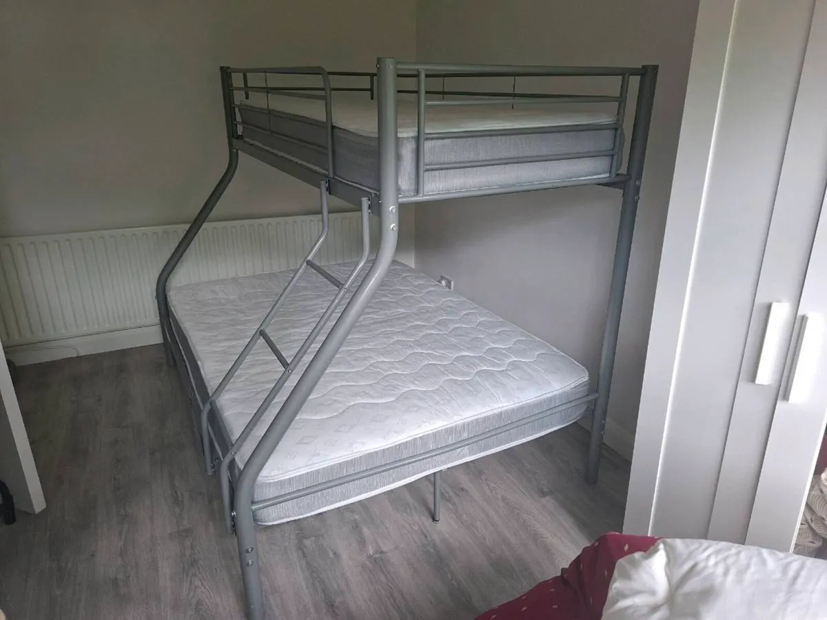 Bunk bed duble and single - Image 1