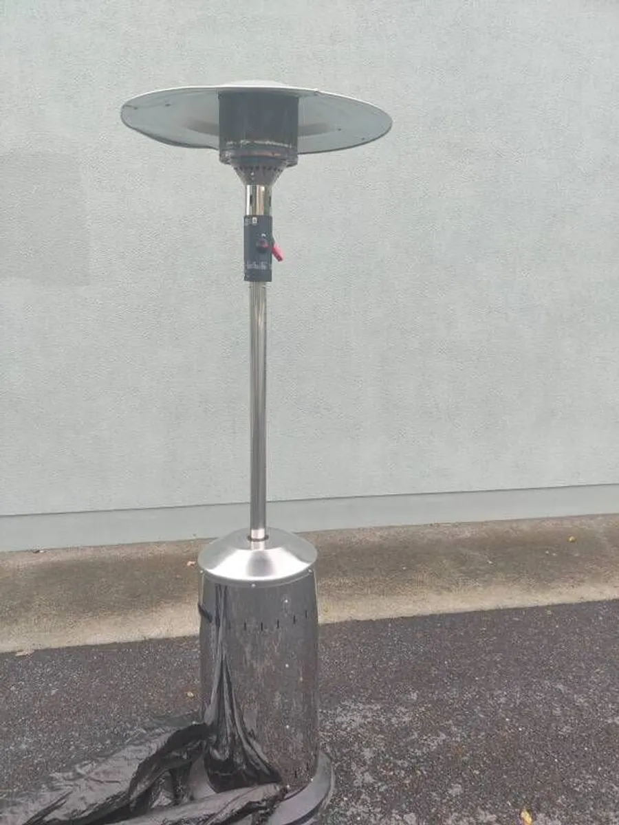 Free standing Patio heater with Gas cylinder - Image 1