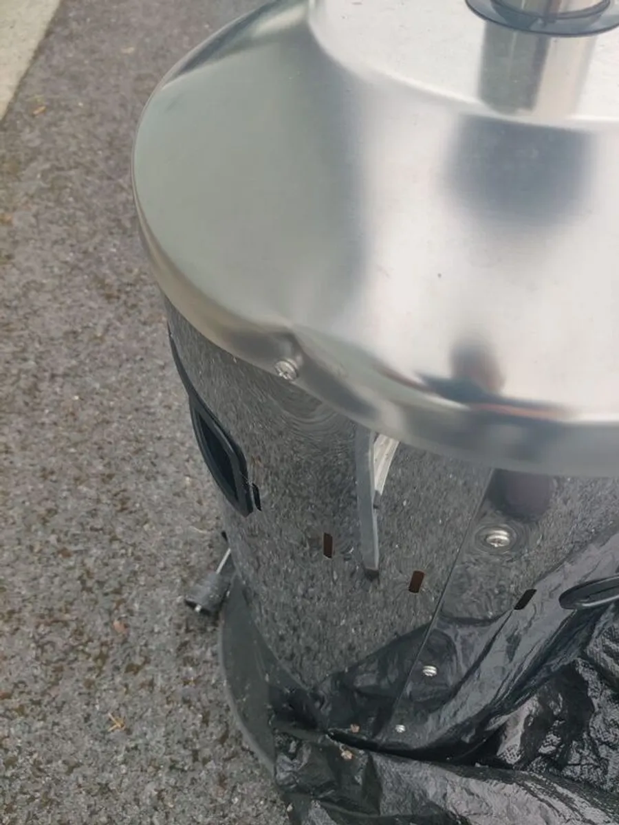 Free standing Patio heater with Gas cylinder - Image 4