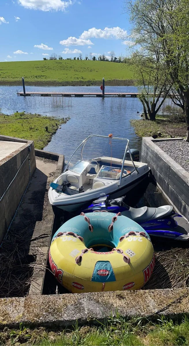 Speed boat / wake board boat £6000 - Image 3
