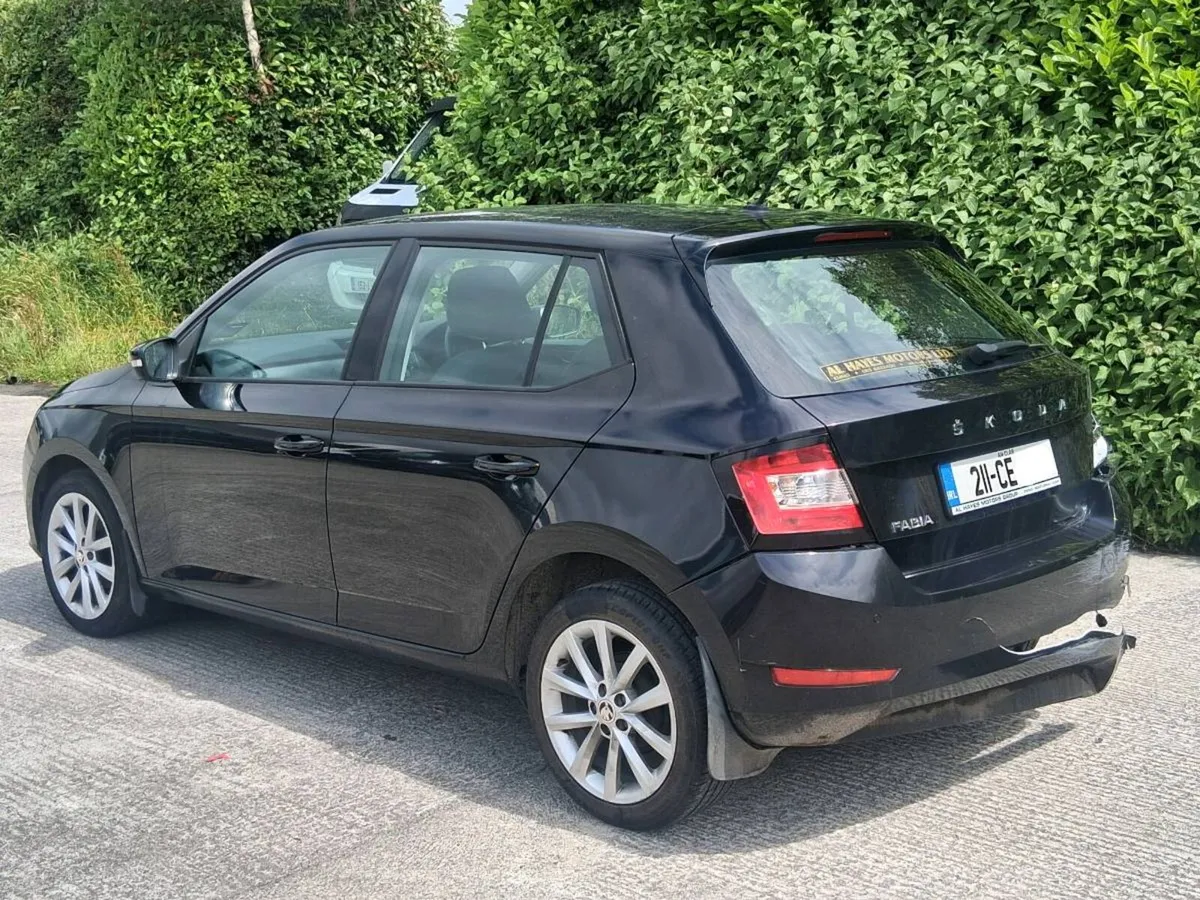 2021 SKODA FABIA COMES WITH PARTS TO FIX - Image 2