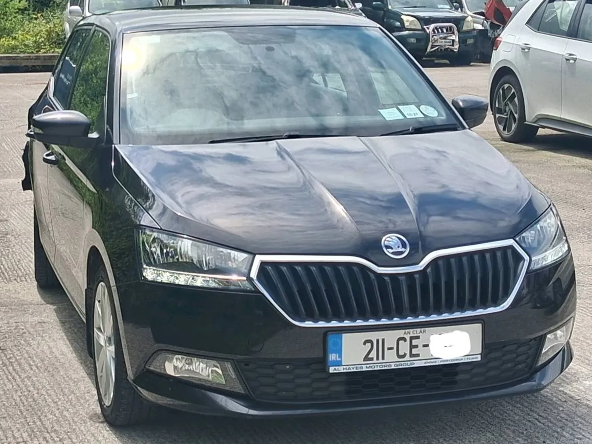 2021 SKODA FABIA COMES WITH PARTS TO FIX - Image 4