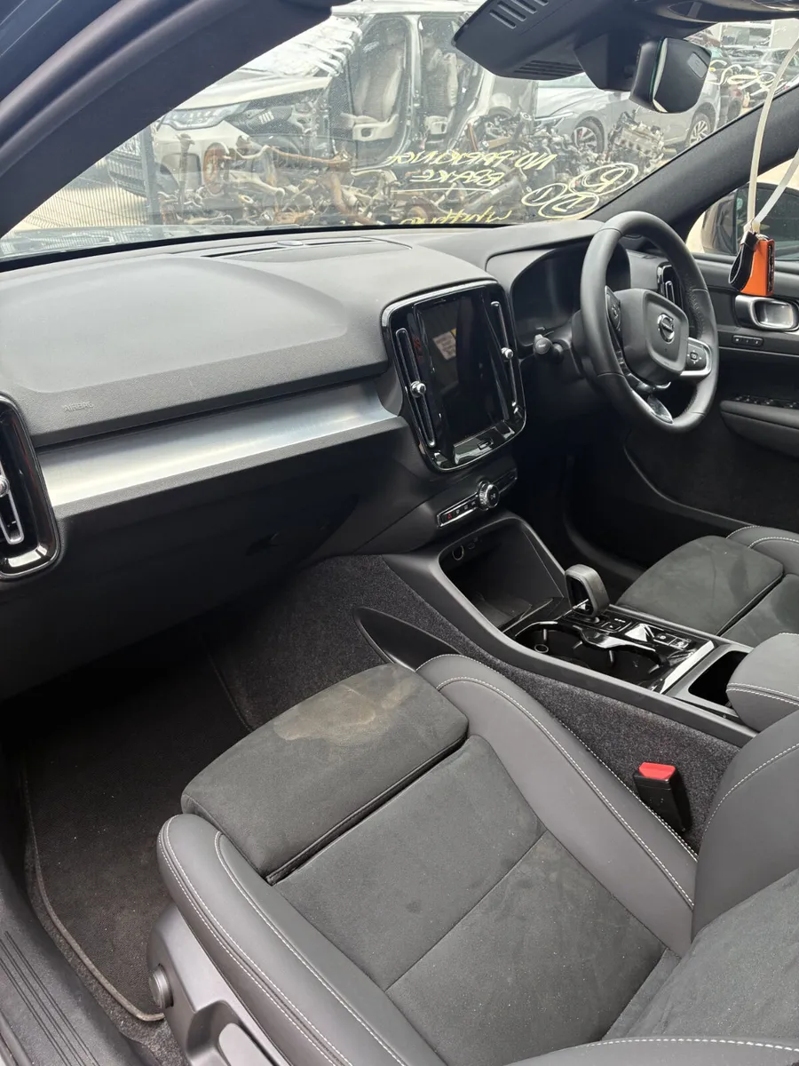 2026 volvo xc40 parts breaking - Image 3