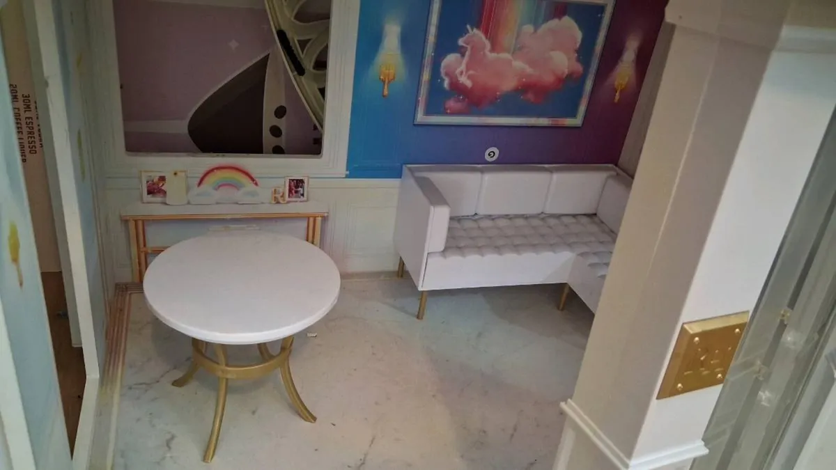 Dolls House - Rainbow high - Image 2