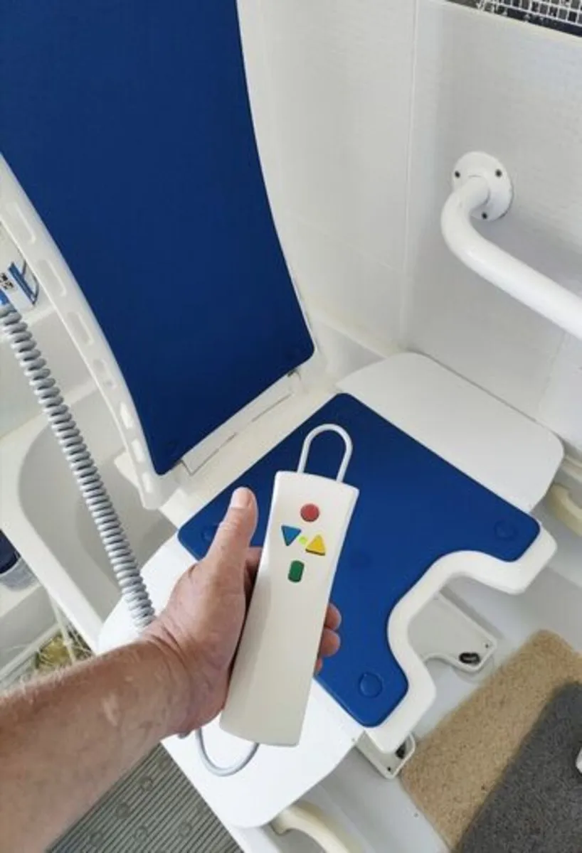 Bellavita Bathlift - Image 1