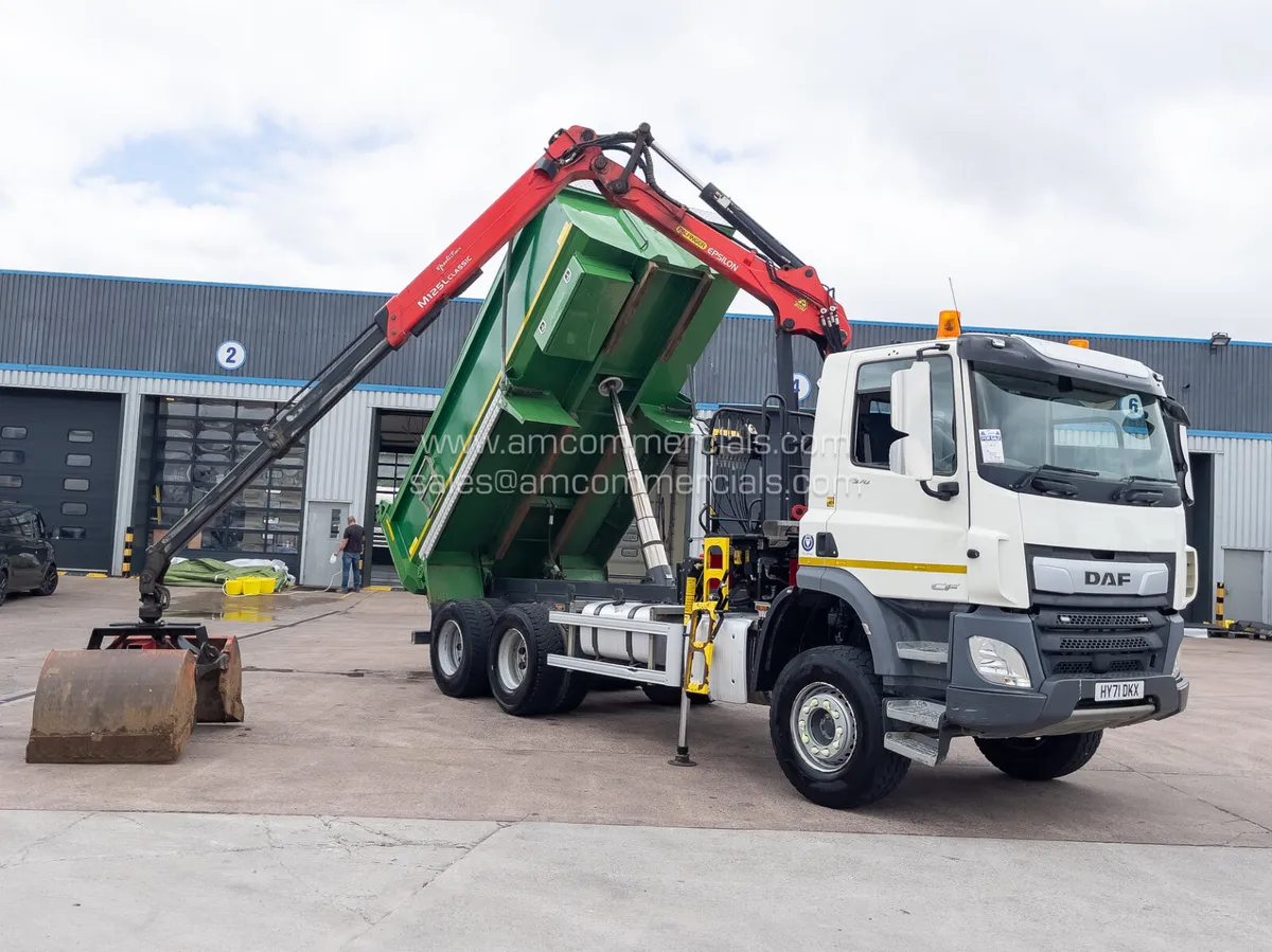 2021 DAF CF 370 TIPPER GRAB - Image 1