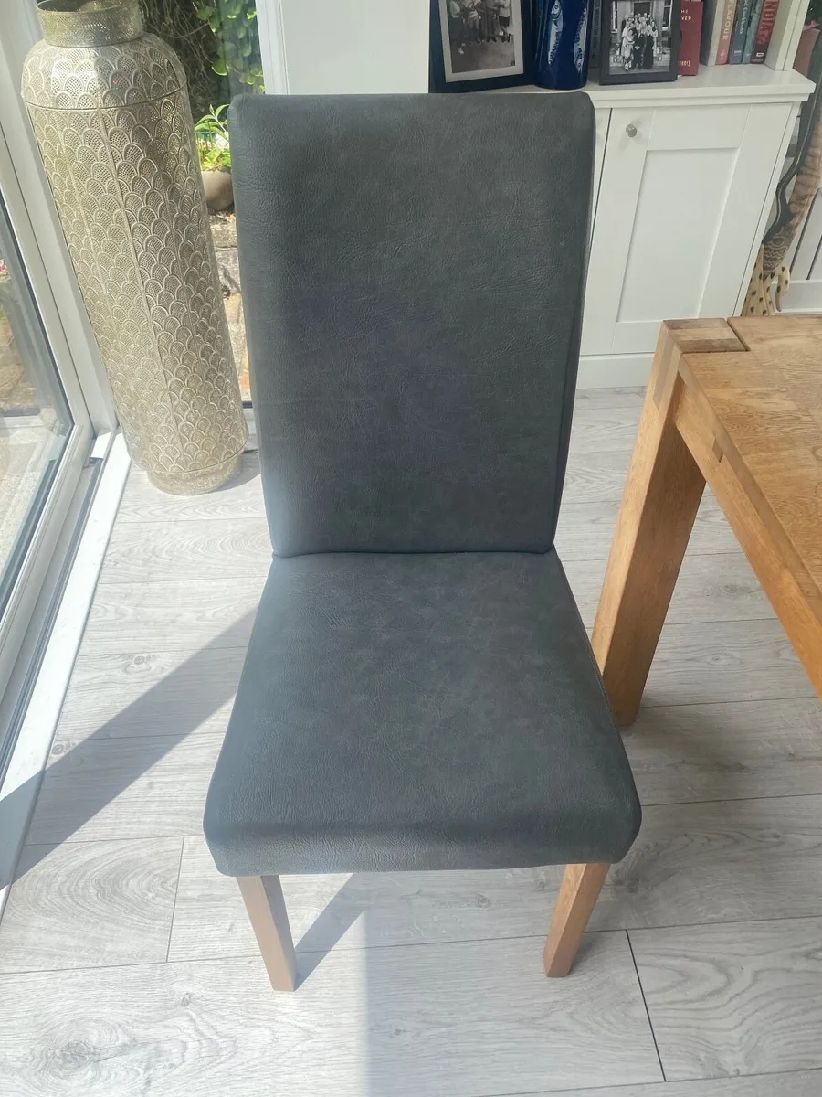 Dining chairs - Image 1