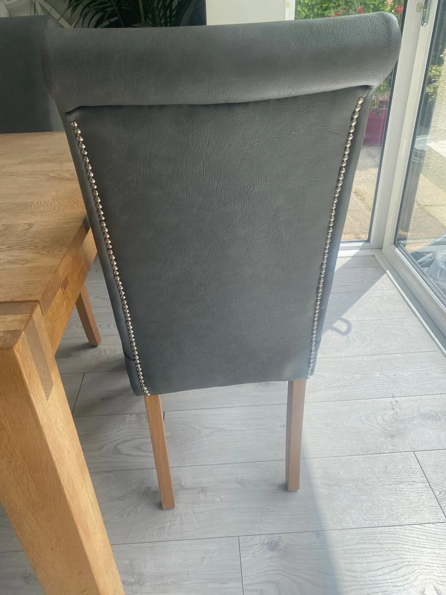 Dining chairs - Image 2