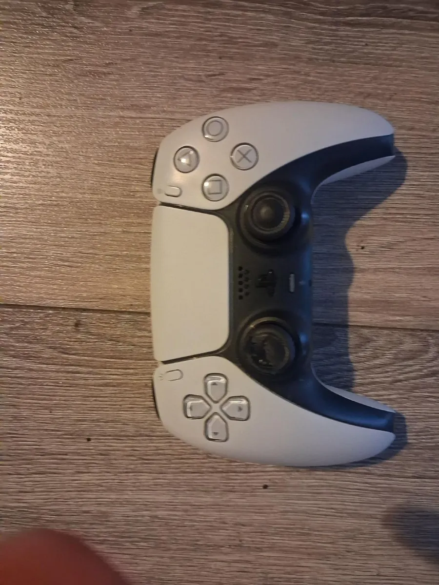Playstation 5 Digital and Disc edition - Image 4