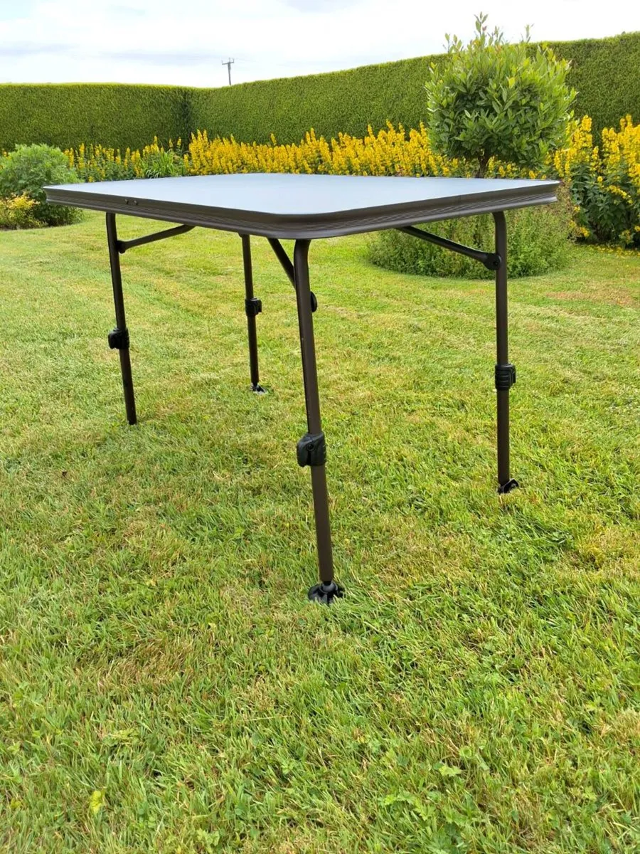 Adjustable camping table and folding step - Image 1